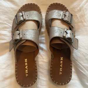 Trask ‘Carli’ gold metallic sandal